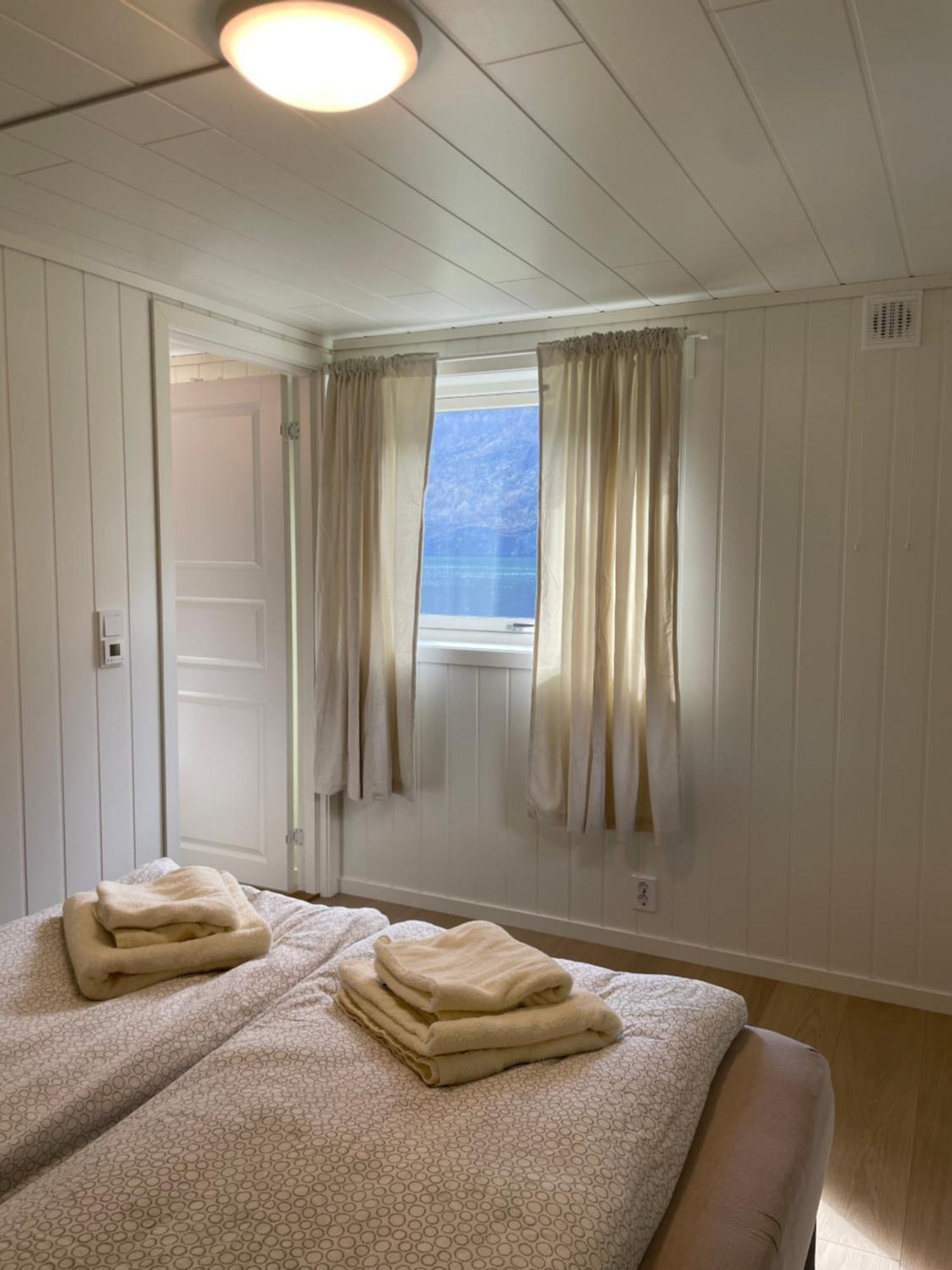 Aurland Feriehus エクステリア 写真