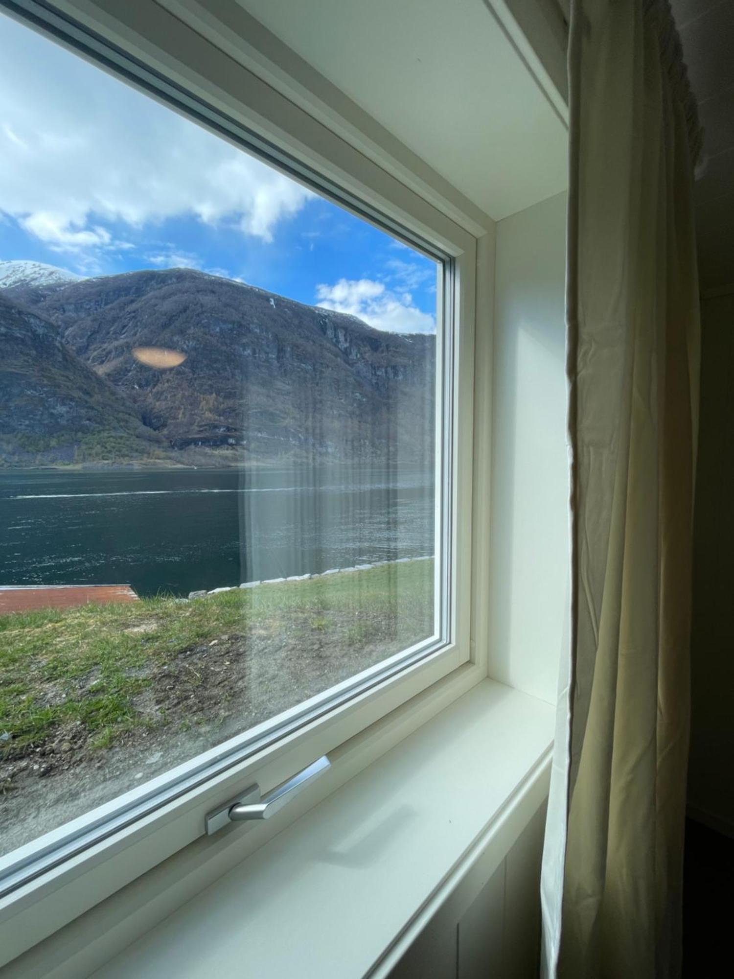 Aurland Feriehus エクステリア 写真